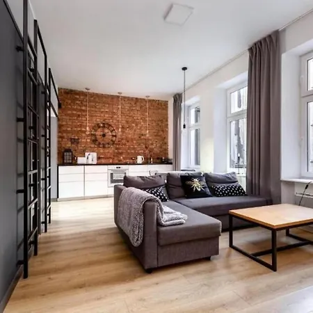 Center Lakowa * 그단스크